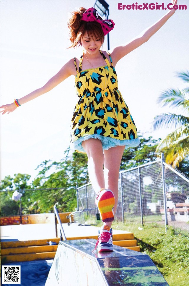 Reina Tanaka - Dressing Toples Gif No.8a0d05